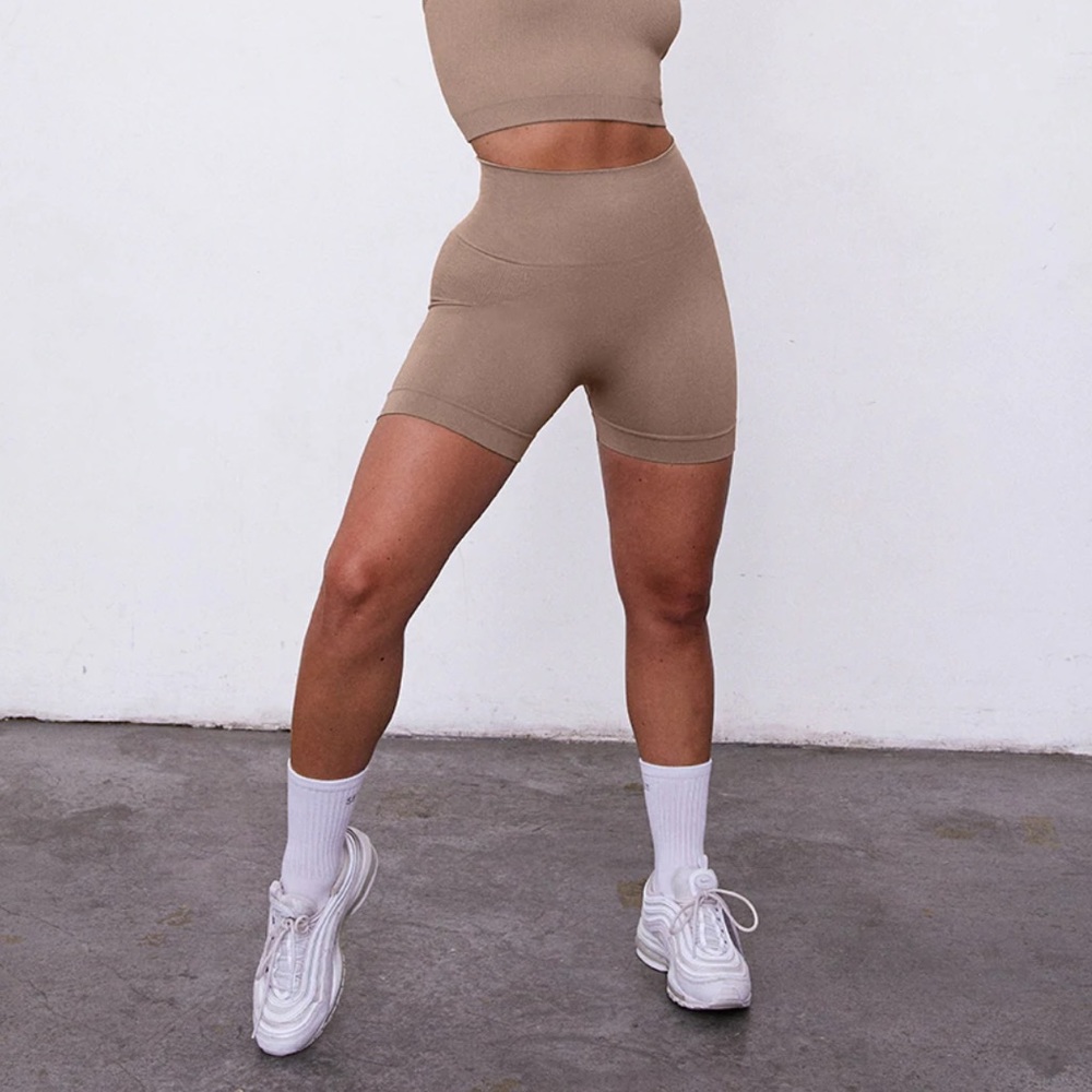 Set Active Sculptflex Bike Shorts in Sand